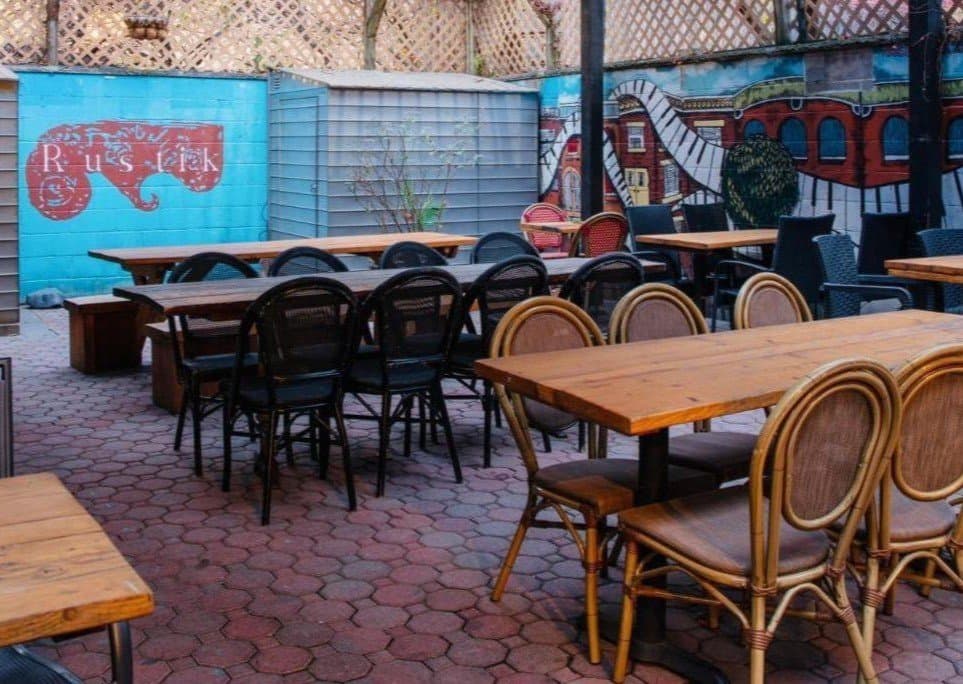 Rustik Tavern