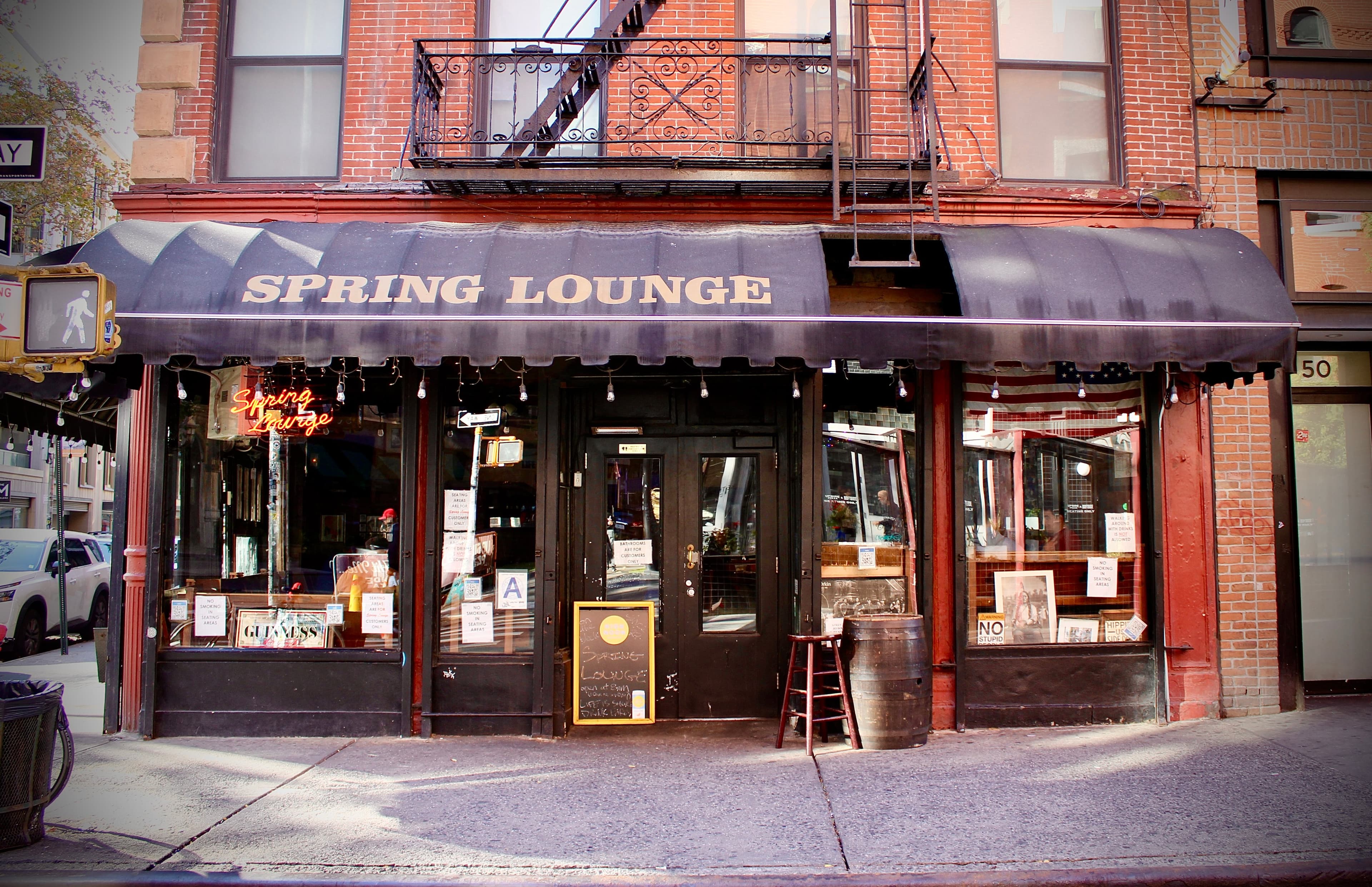 Spring Lounge